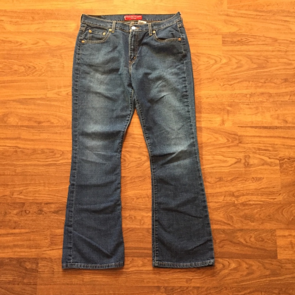 Women’s Levi’s 515 stretch boot cut jeans